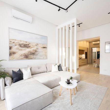 Luxurious & Spacious Central Residence With Balcony Budapest Luaran gambar