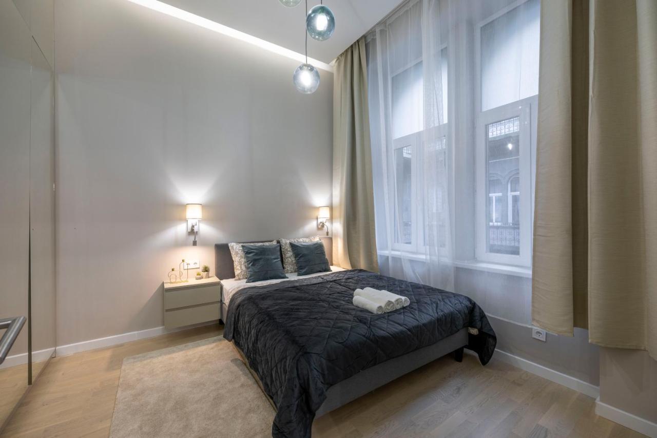 Luxurious & Spacious Central Residence With Balcony Budapest Luaran gambar
