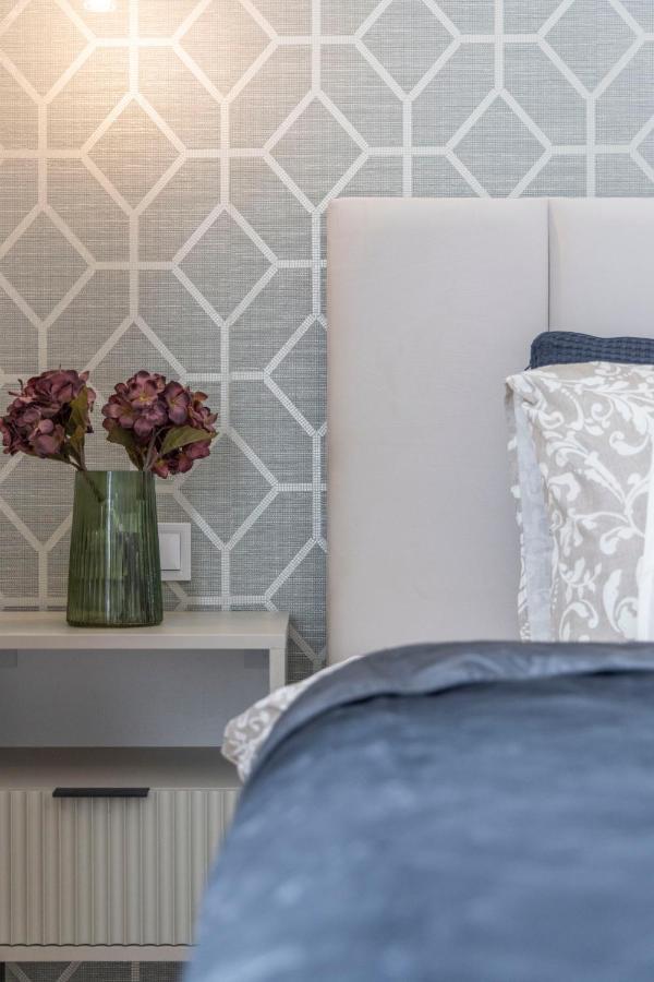 Luxurious & Spacious Central Residence With Balcony Budapest Luaran gambar