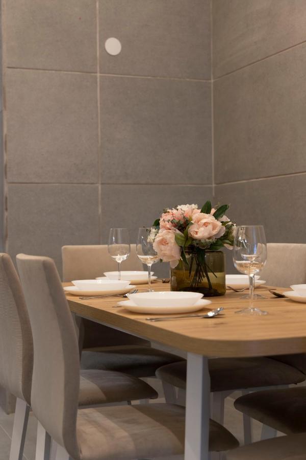 Luxurious & Spacious Central Residence With Balcony Budapest Luaran gambar